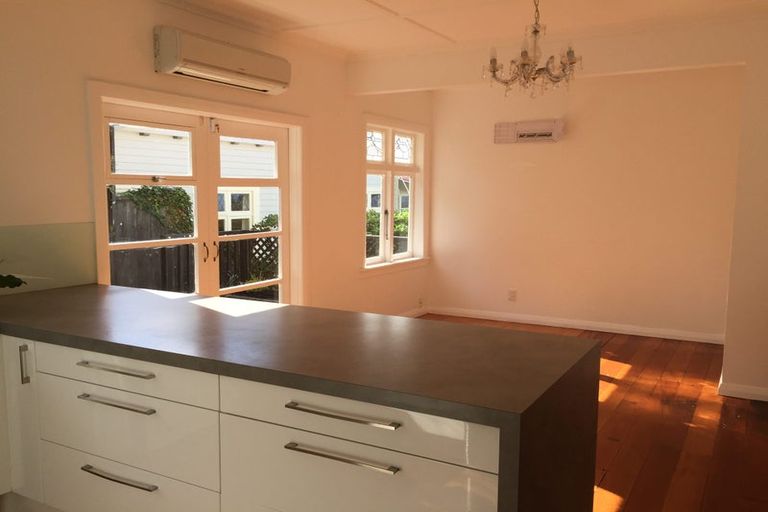 Photo of property in 14 Imperial Terrace, Melrose, Wellington, 6022