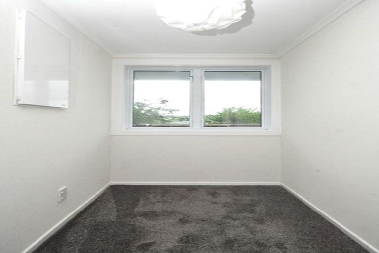 Photo of property in 20 Matipo Road, Te Atatu Peninsula, Auckland, 0610