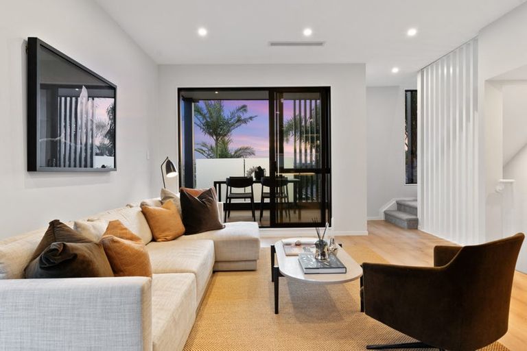 Photo of property in 2/29 Bracken Avenue, Takapuna, Auckland, 0622