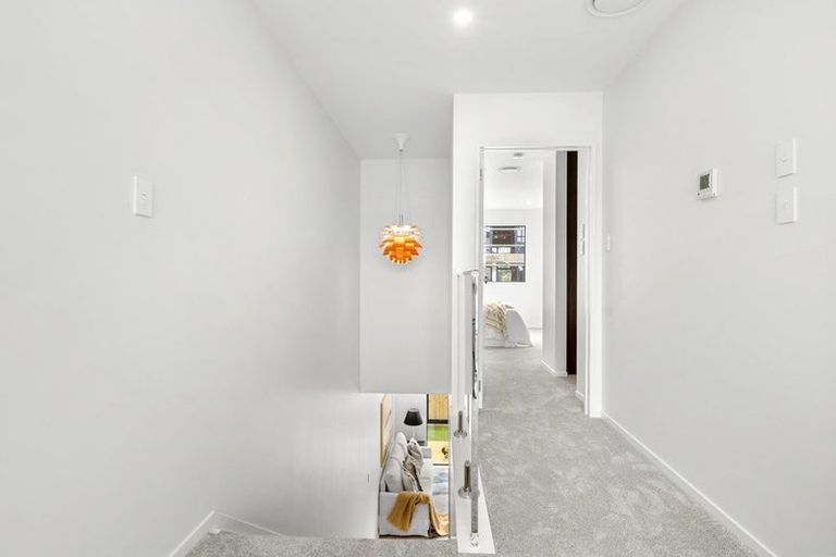 Photo of property in 102b Te Oneroa Way, Long Bay, Auckland, 0630