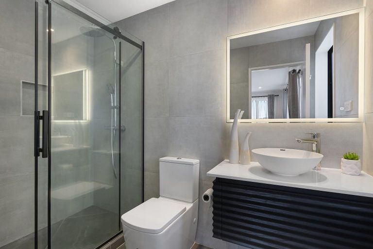 Photo of property in 345 Flat Bush School Road, Flat Bush, Auckland, 2019