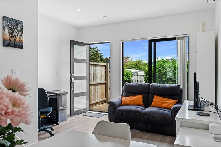 Photo of property in 5/122 Pooks Road, Ranui, Auckland, 0612