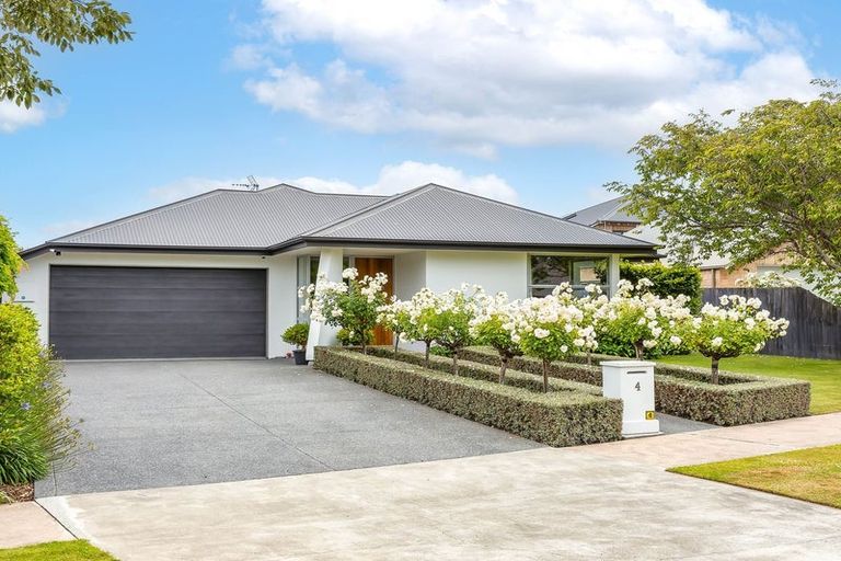 Photo of property in 4 Richard Seddon Drive, Northwood, Christchurch, 8051