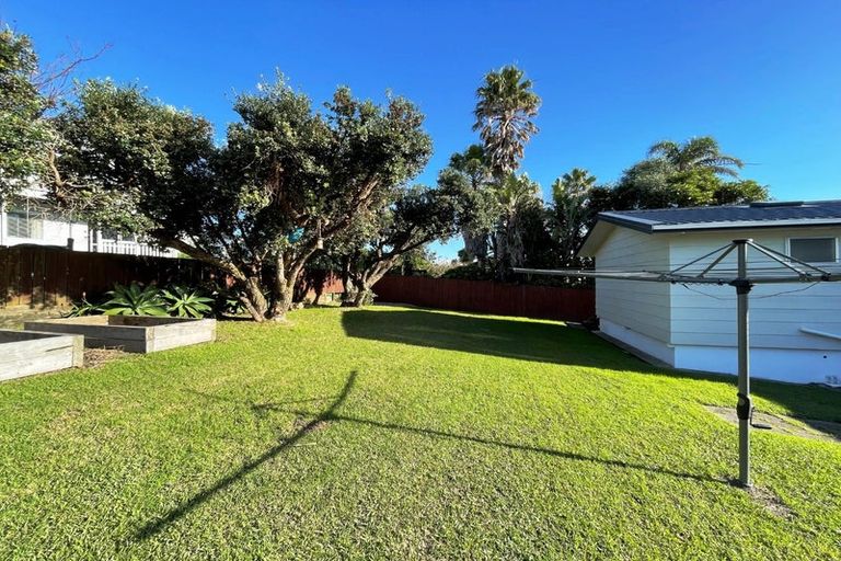 Photo of property in 57 Pacific Parade, Army Bay, Whangaparaoa, 0930