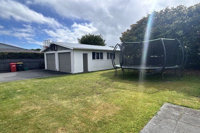 Photo of property in 5 Oriwa Street, Waikanae, 5036