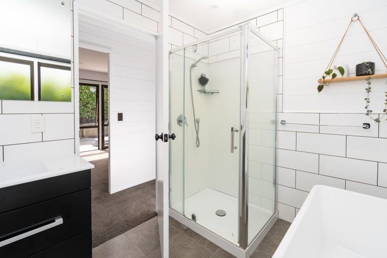 Photo of property in 82 Beacon Hill Road, Strathmore Park, Wellington, 6022
