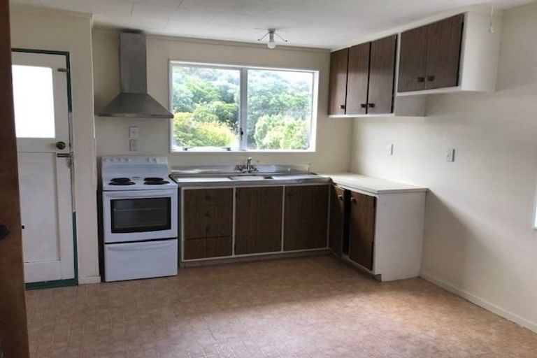 Photo of property in 230a Mitchell Street, Brooklyn, Wellington, 6021