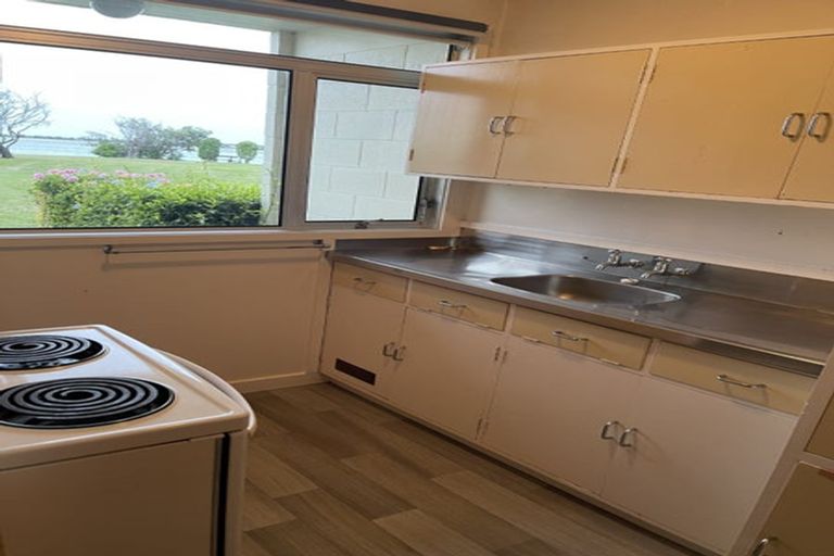 Photo of property in 86 Beachville Road, Redcliffs, Christchurch, 8081