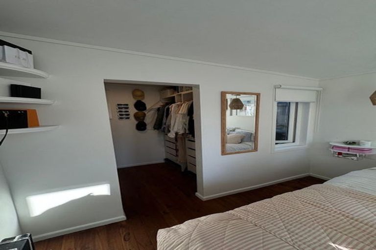 Photo of property in 55 Sunset Road, Totara Vale, Auckland, 0632