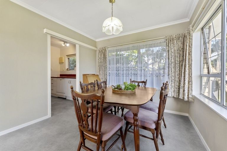 Photo of property in 237 Tukapa Street, Westown, New Plymouth, 4310