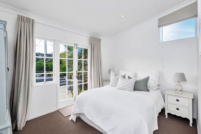 Photo of property in 2/14 Pine Ridge Terrace, Hauraki, Auckland, 0622