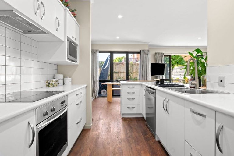 Photo of property in 12a Kelvin Place, Hamilton East, Hamilton, 3216