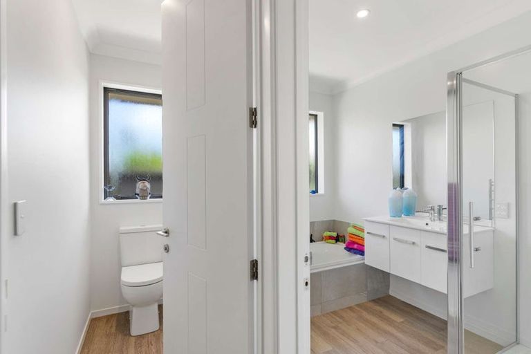 Photo of property in 5 New Creek Mews, Rolleston, 7614