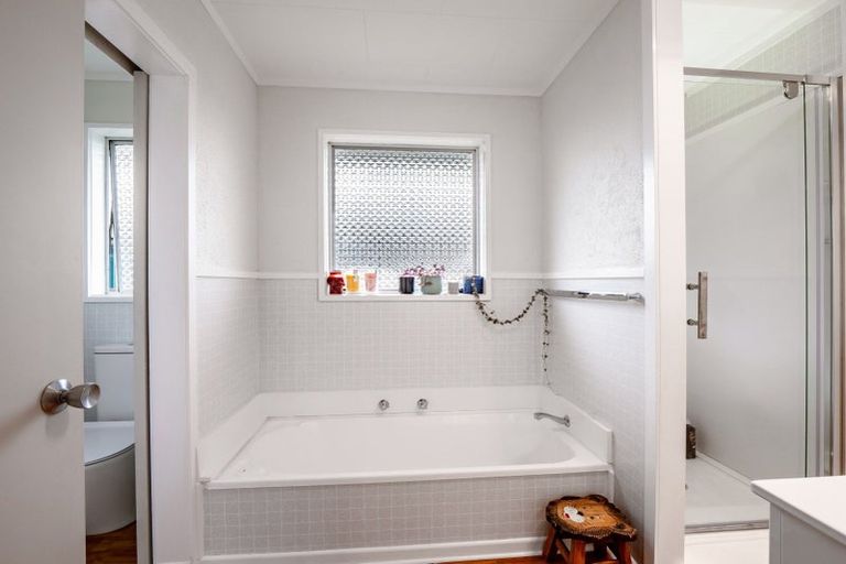 Photo of property in 21 Rewa Street, Inglewood, 4330