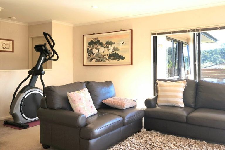 Photo of property in 47 William Gamble Drive, Greenhithe, Auckland, 0632