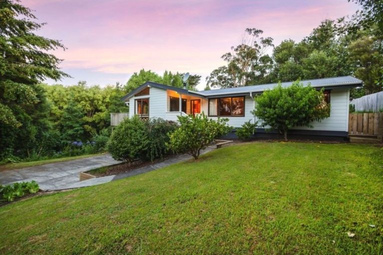 Photo of property in 12 Picketboat Lane, Whitby, Porirua, 5024