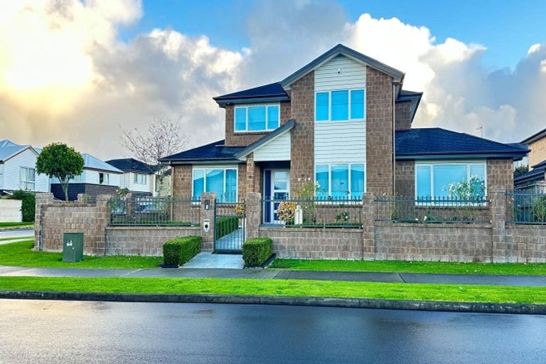 Photo of property in 1 Irongate Avenue, Ranui, Auckland, 0612