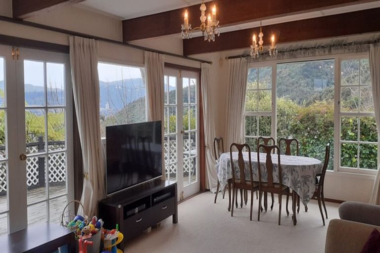Photo of property in 6 Kerkwall Drive, Naenae, Lower Hutt, 5011