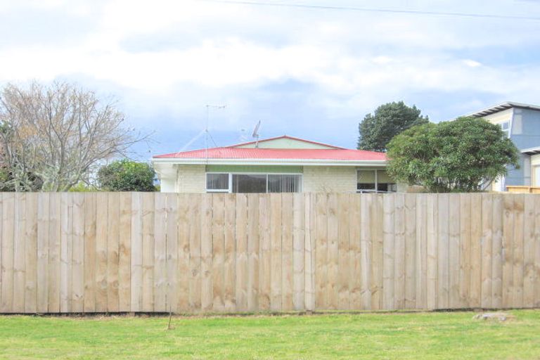 Photo of property in 114b Exeter Road, Whangamata, 3620