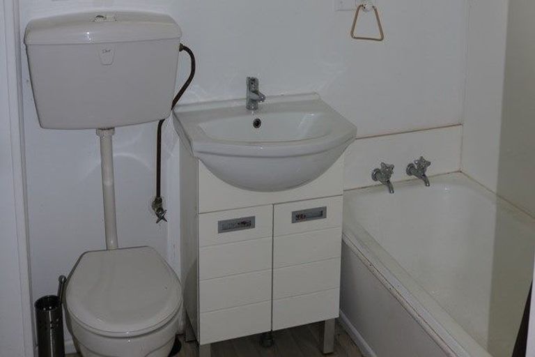 Photo of property in 143 Cobham Drive, Hamilton East, Hamilton, 3216