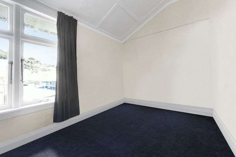 Photo of property in 17 Hankey Street, Mount Cook, Wellington, 6011