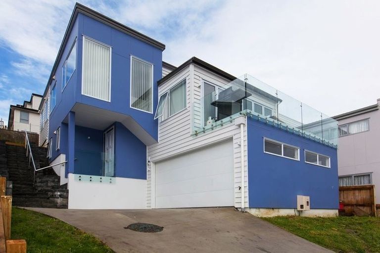 Photo of property in 92 Kaipatiki Road, Glenfield, Auckland, 0629