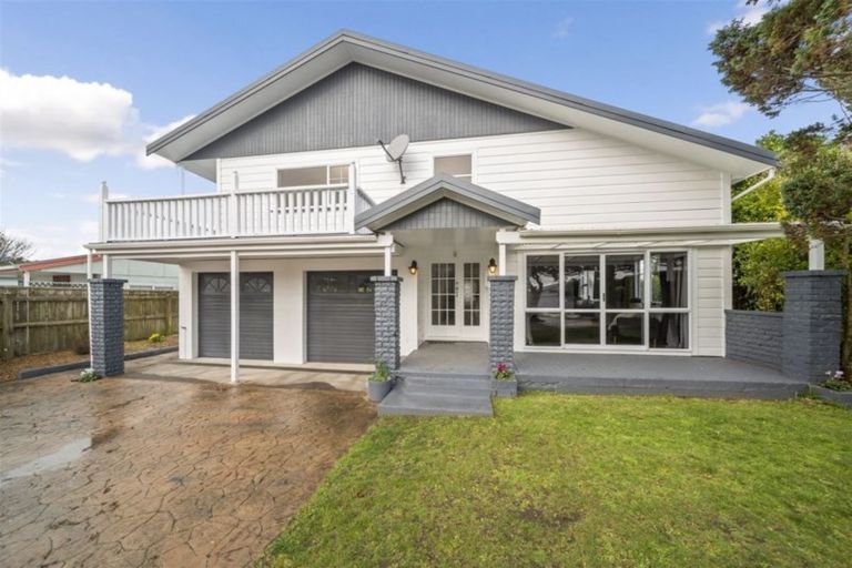 Photo of property in 36 Tawhiti Road, Hawera, 4610