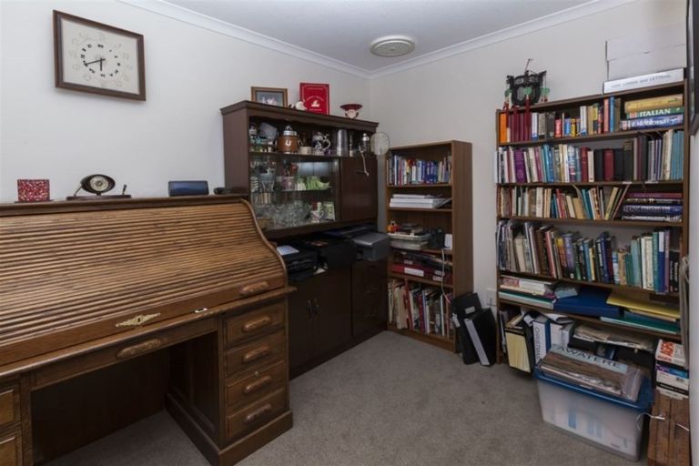 Photo of property in 2/156 Blighs Road, Strowan, Christchurch, 8052