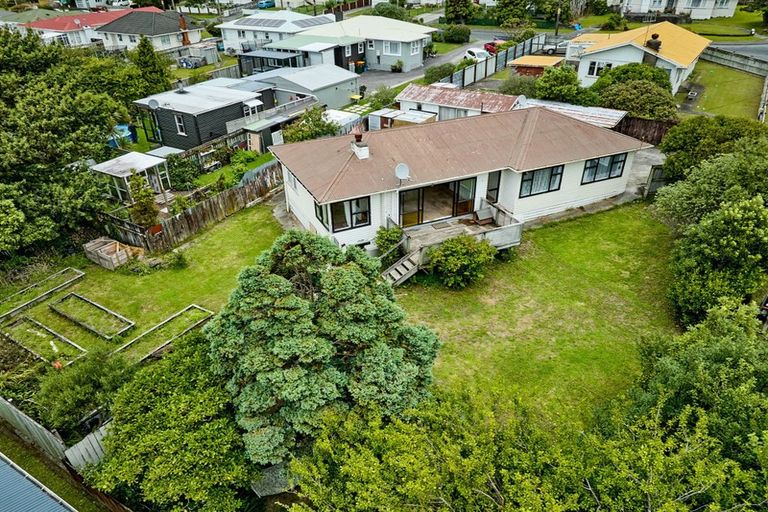 Photo of property in 5 Puriri Street, Wainuiomata, Lower Hutt, 5014