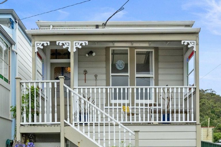Photo of property in 16 Boyd Terrace, Newtown, Wellington, 6021