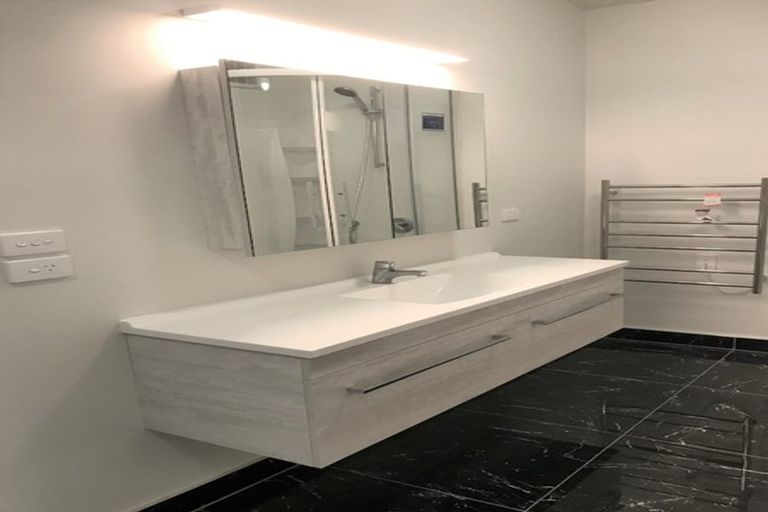 Photo of property in 2 Telford Terrace, Oriental Bay, Wellington, 6011