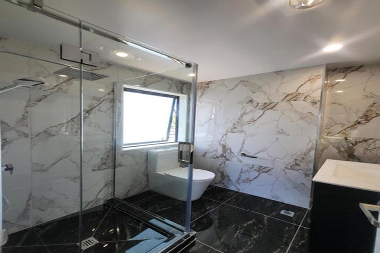 Photo of property in 10c Benton Place, Manurewa, Auckland, 2102