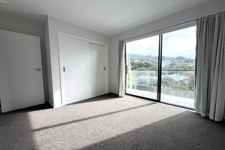 Photo of property in 6e Huia Street, Tawa, Wellington, 5028