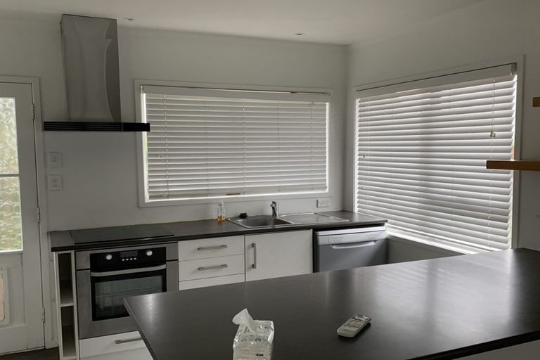 Photo of property in 1/11 Ballater Place, Highland Park, Auckland, 2010