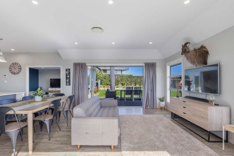 Photo of property in 26 Katania Heights, Brightwater, 7022
