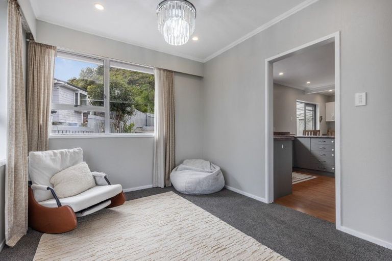 Photo of property in 11 Tweed Road, Papakowhai, Porirua, 5024