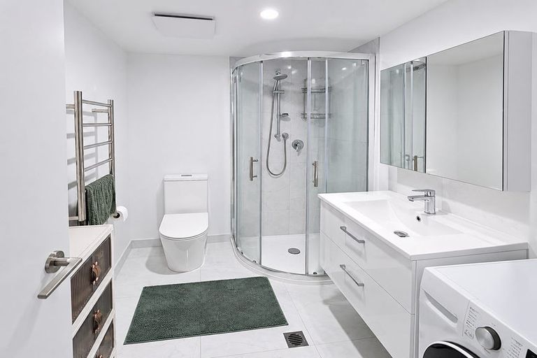 Photo of property in 1 Penderford Place, Mangere East, Auckland, 2024