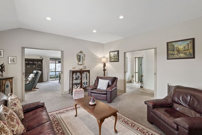 Photo of property in 19 Regent Drive, Paraparaumu Beach, Paraparaumu, 5032