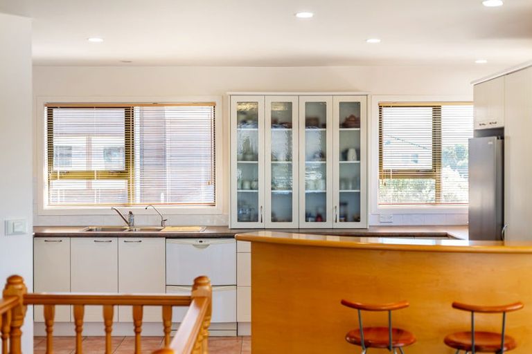 Photo of property in 6 Tamahine Street, Maupuia, Wellington, 6022