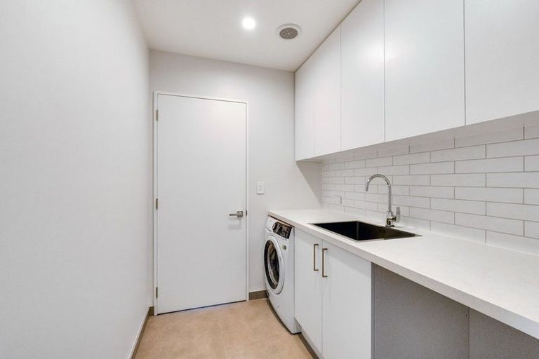 Photo of property in 100 Northmoor Boulevard, Rolleston, 7615