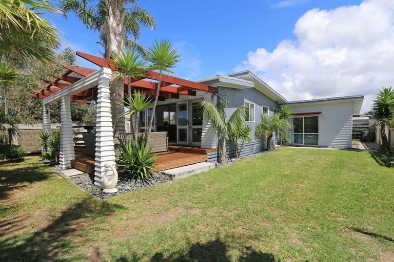 Photo of property in 223a Ocean Road, Whangamata, 3620