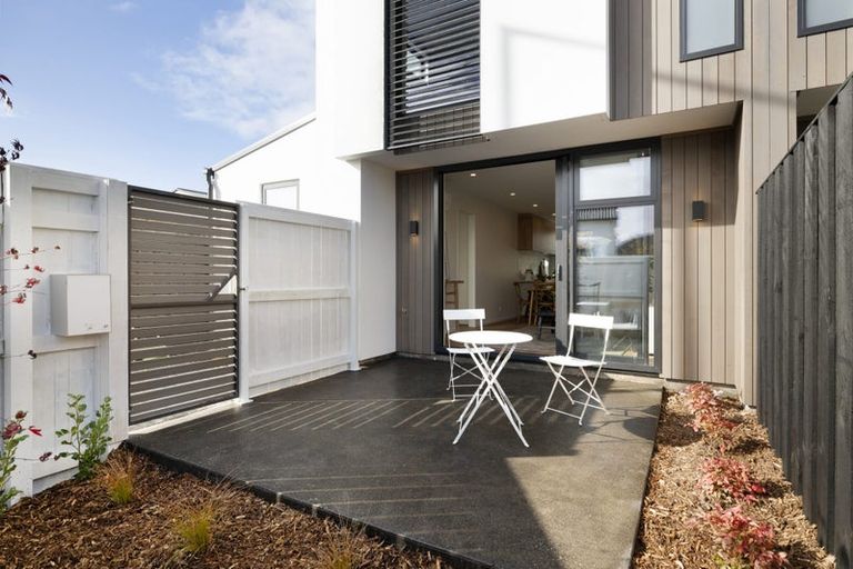 Photo of property in 6/2 Courtenay Street, St Albans, Christchurch, 8014