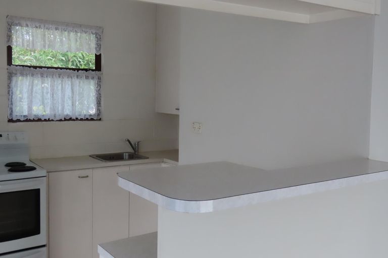 Photo of property in 46 Larne Avenue, Pakuranga Heights, Auckland, 2010