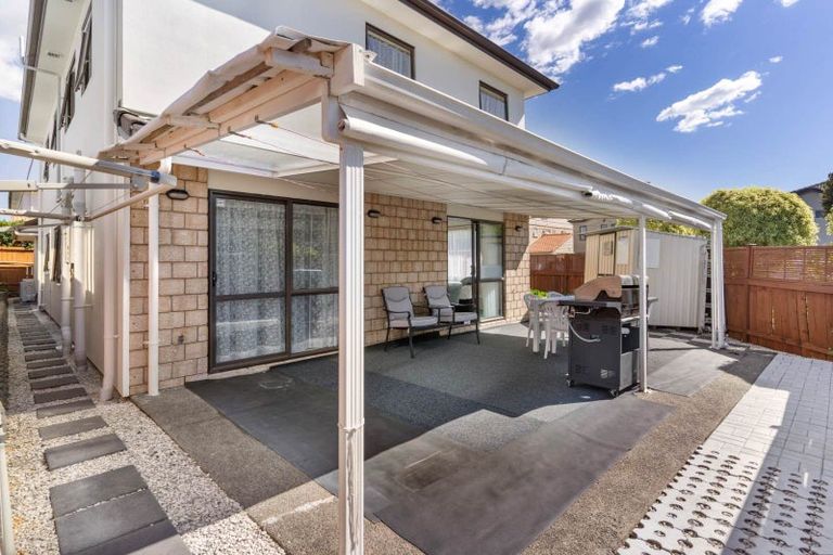 Photo of property in 16 Janway Avenue, Flat Bush, Auckland, 2016