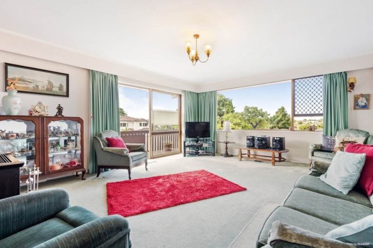Photo of property in 133 Matipo Road, Te Atatu Peninsula, Auckland, 0610
