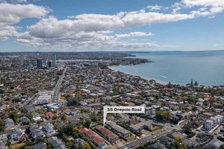 Photo of property in 1/5 Onepoto Road, Hauraki, Auckland, 0622