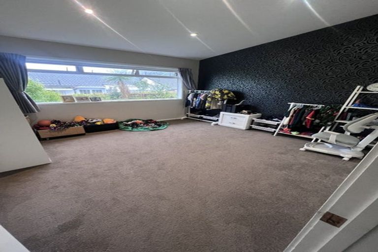 Photo of property in 25 Blakeborough Drive, Forrest Hill, Auckland, 0620