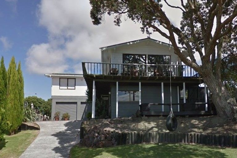 Photo of property in 4 Panorama Court, Red Beach, 0932