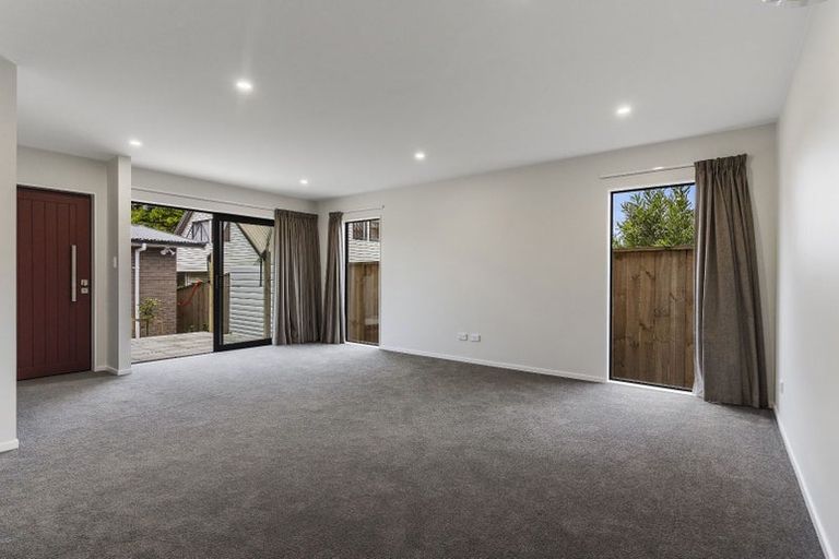Photo of property in 41 Kingdale Road, Henderson, Auckland, 0610