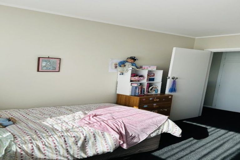 Photo of property in 91 Warren Crescent, Hillmorton, Christchurch, 8025